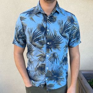 Short sleeve Hawaiian button up